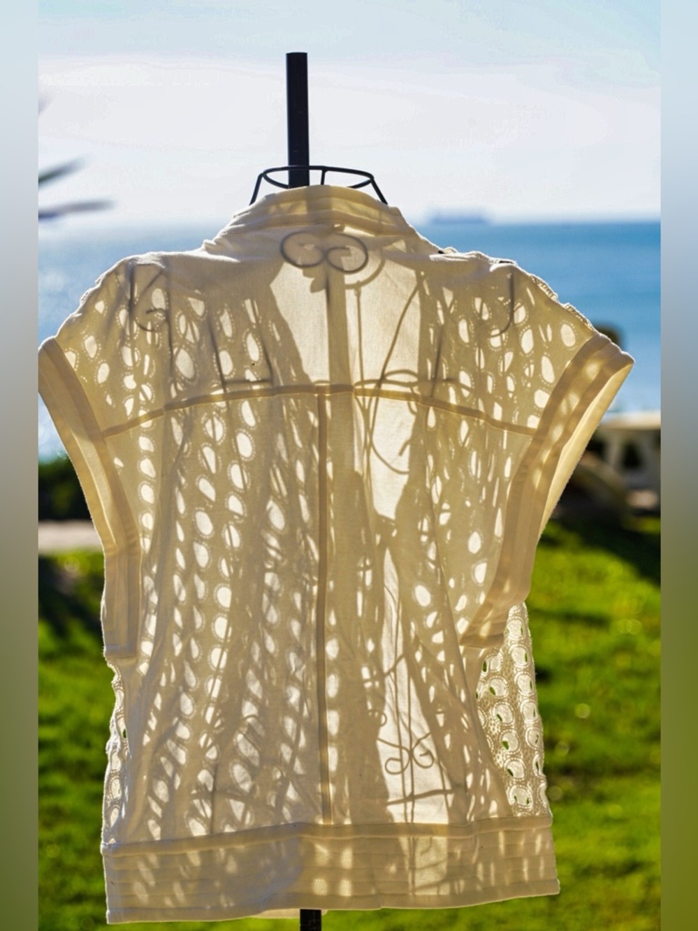 Joan Vass Luxury Cotton Eyelet Sleeveless Cardigan - White - Size 1 - Picture 3 of 4